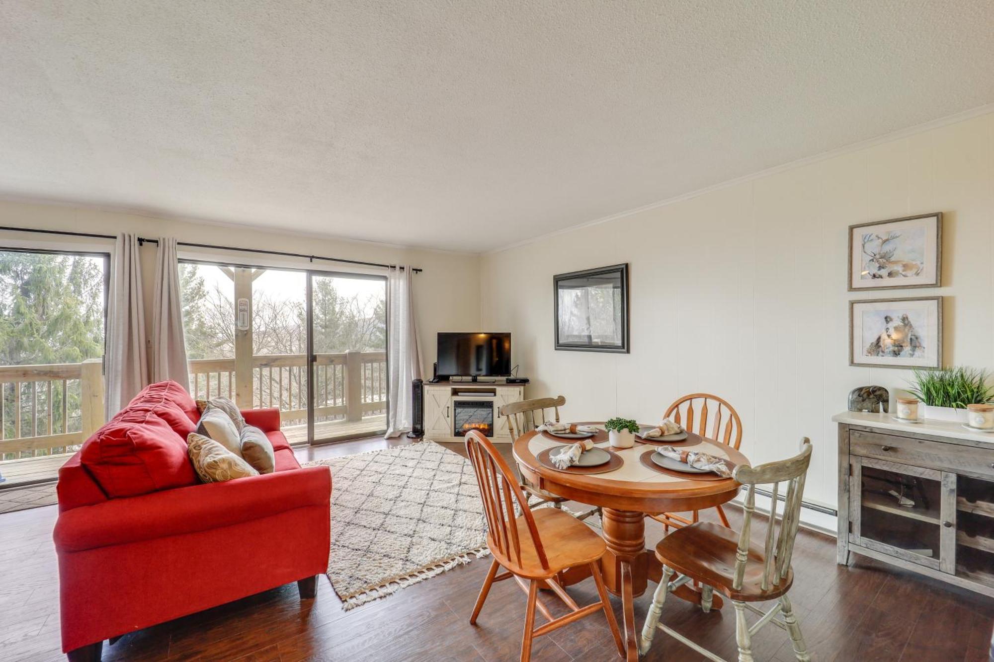 Beech Mountain Studio With Balcony Less Than 1 Mi To Skiing! Екстер'єр фото