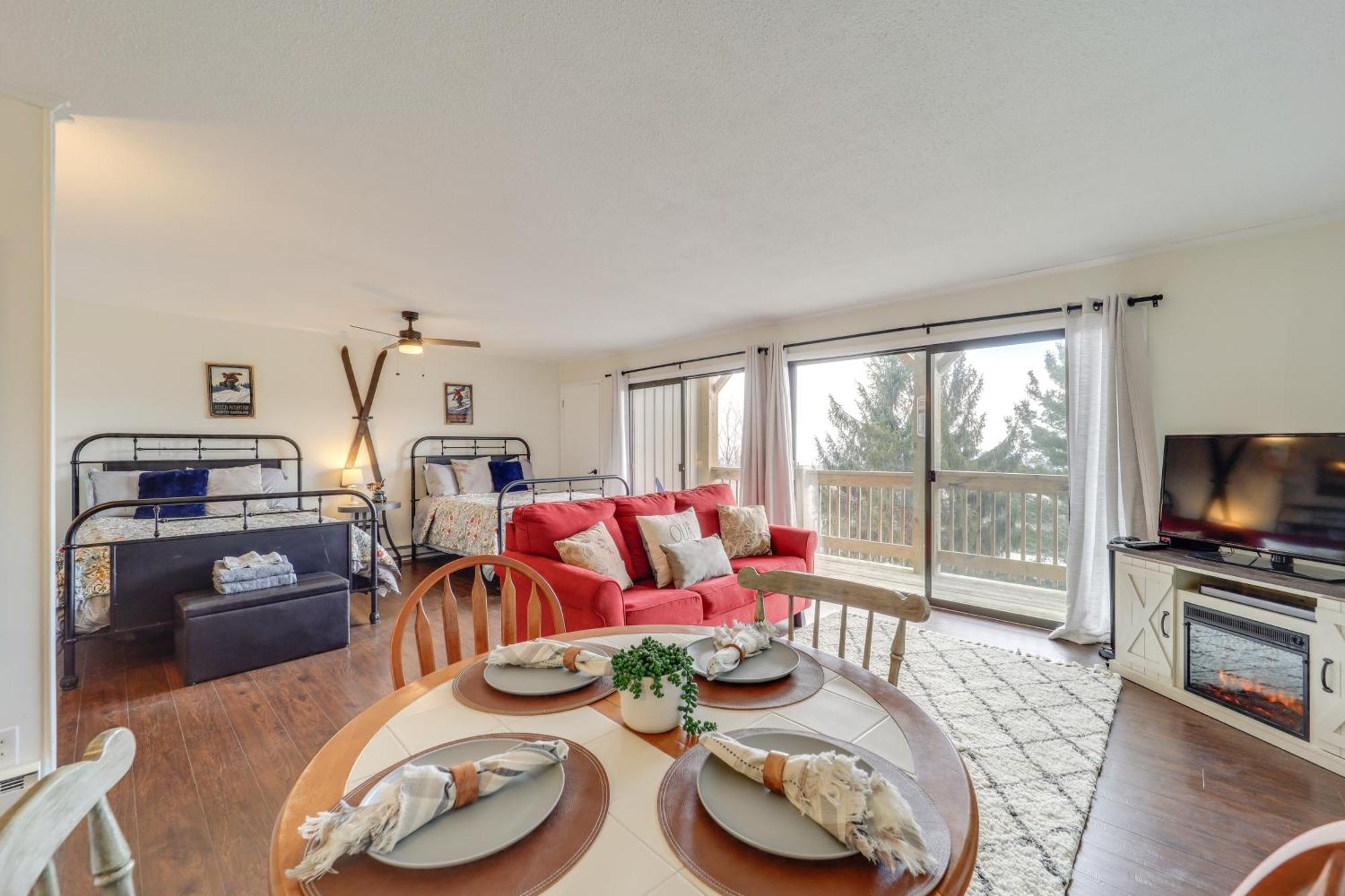 Beech Mountain Studio With Balcony Less Than 1 Mi To Skiing! Екстер'єр фото